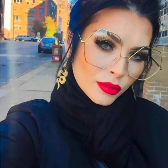 Gucci Gold Hexagonal Glasses - Picture 5 of 16